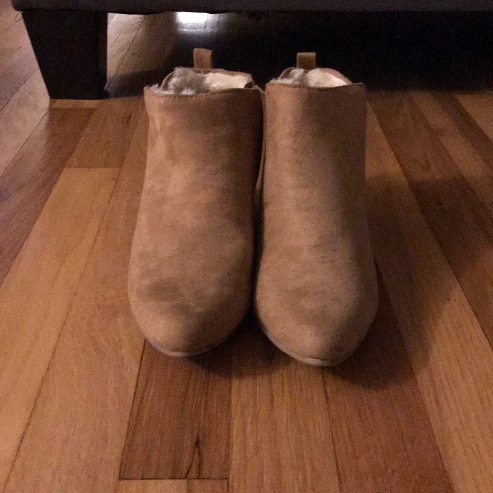 Old Navy Sherpa lined booties